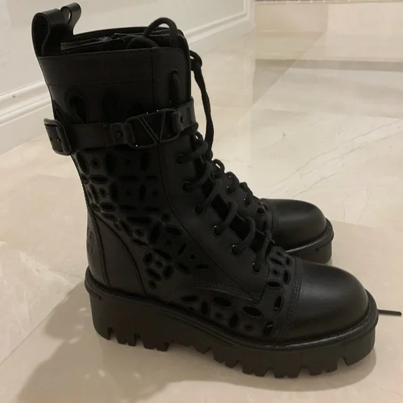 Valentino Garavani Atelier 08 San Gallo Edition Combat Boots in Black